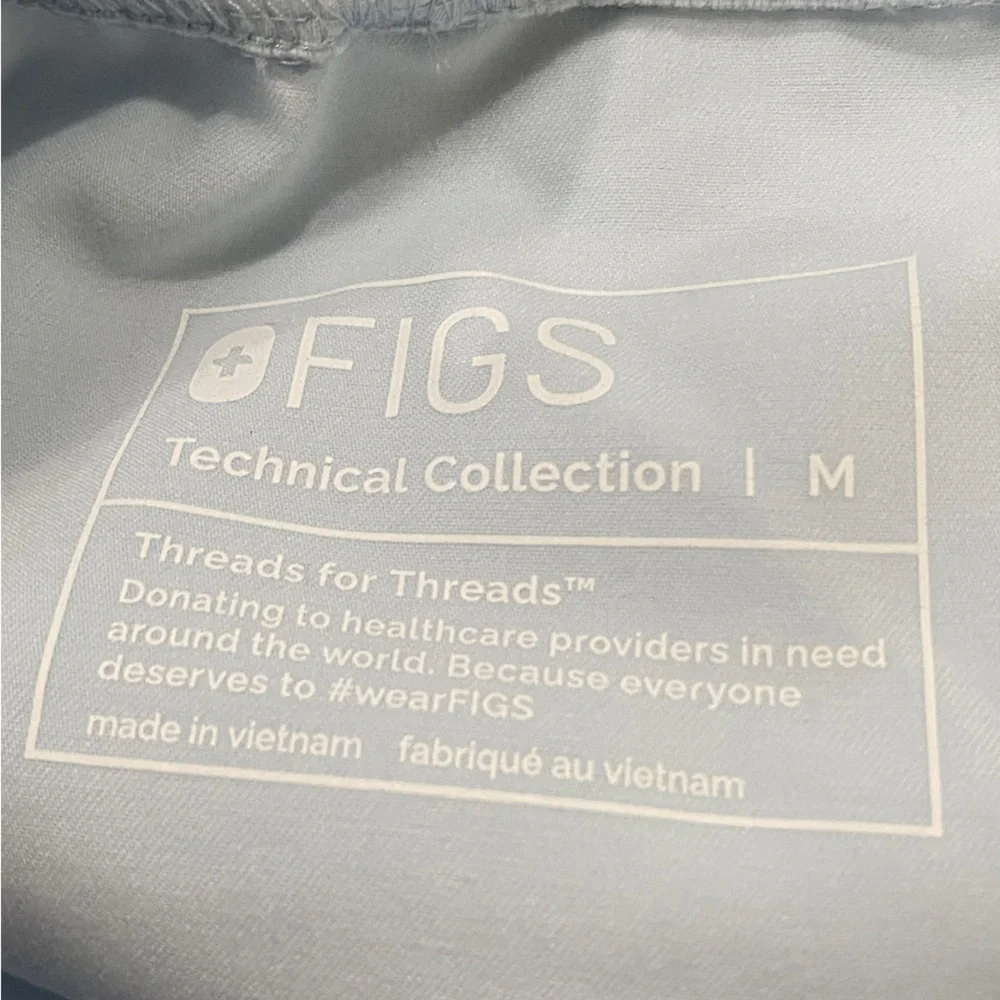 Figs Axim Cargo Pants Men’s Size Medium Light Blue / Open Skies